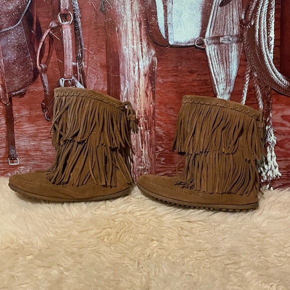 Minnetonka suede fringe boots - Picture 2 of 8